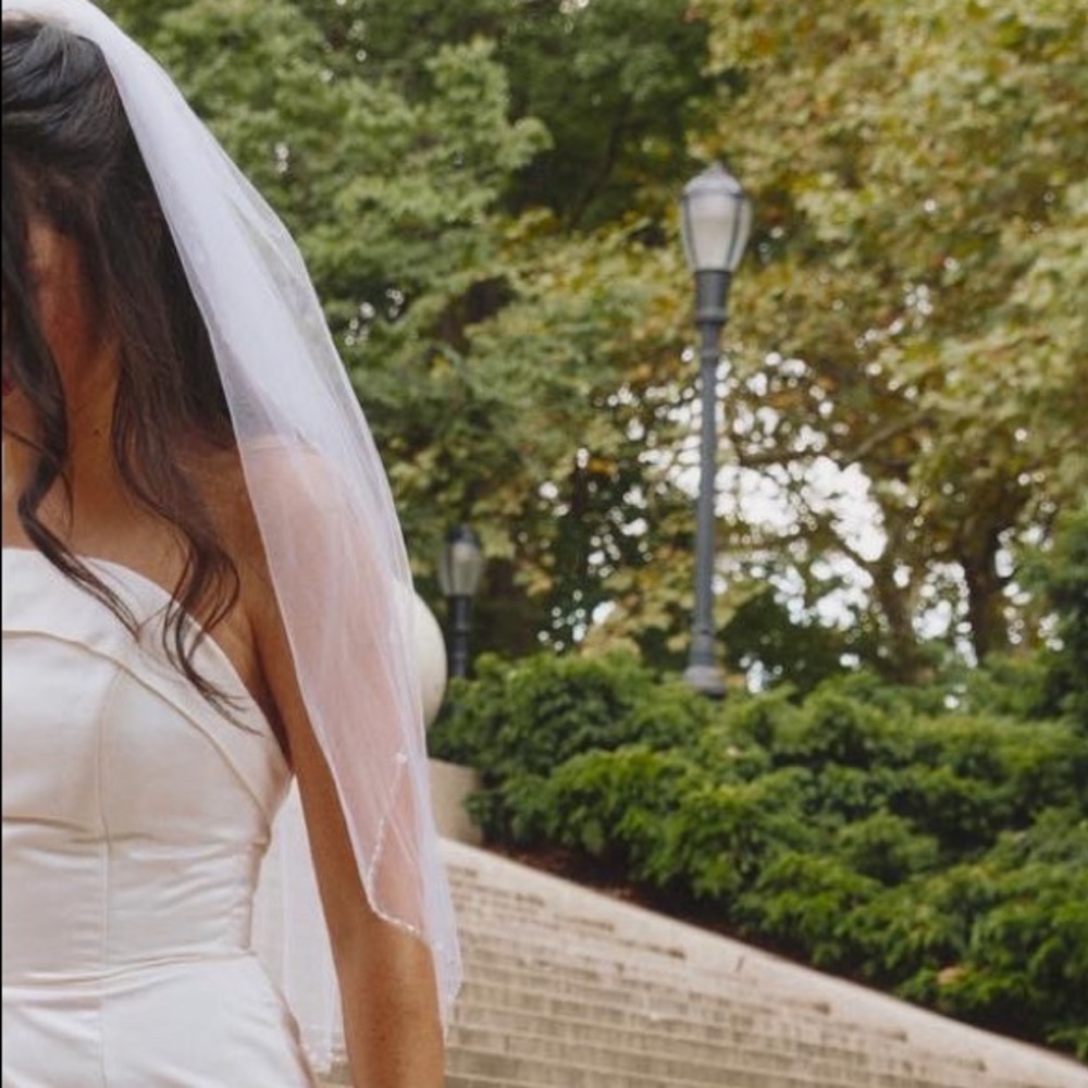 Elbow length pearl beaded veil